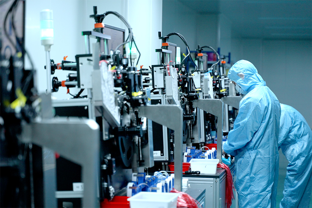 Fully automatic needle inspection workshop